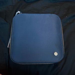 NWT Stoney Clover Lane Travel Case in Sapphire (Nylon)